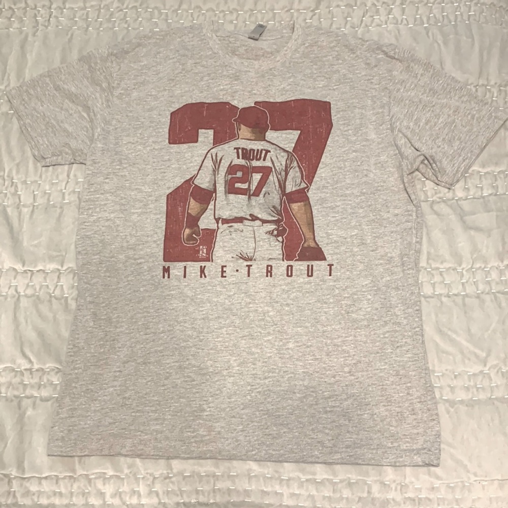 Mike Trout California Angels 27 Baseball Player Center Field T-Shirt Top Mens XL